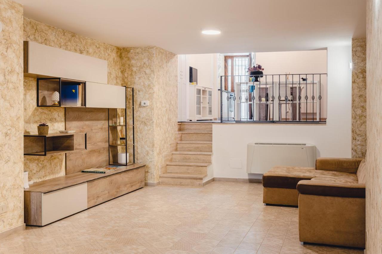 Convivo Apartment Palazzo Galateo ليتشي المظهر الخارجي الصورة